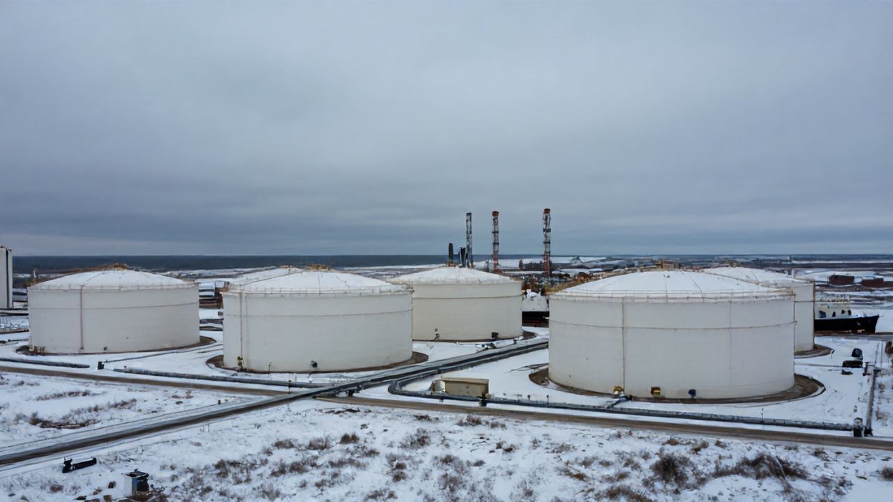 Rusya'nın Enerji Gelirlerinde Şok Düşüş: 108 Milyar Dolara Geriledi